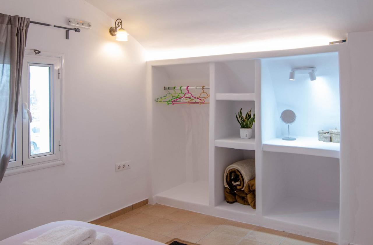 White Wave Villa, 3Min Walk From Beach Kamari  Exterior photo